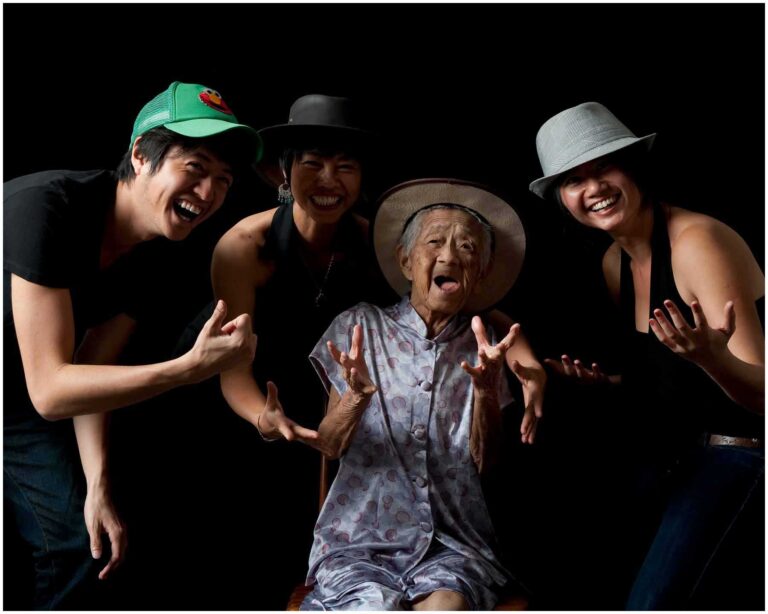 7 Tips for a Fun Family Photoshoot and why it’s Worth the Chaos